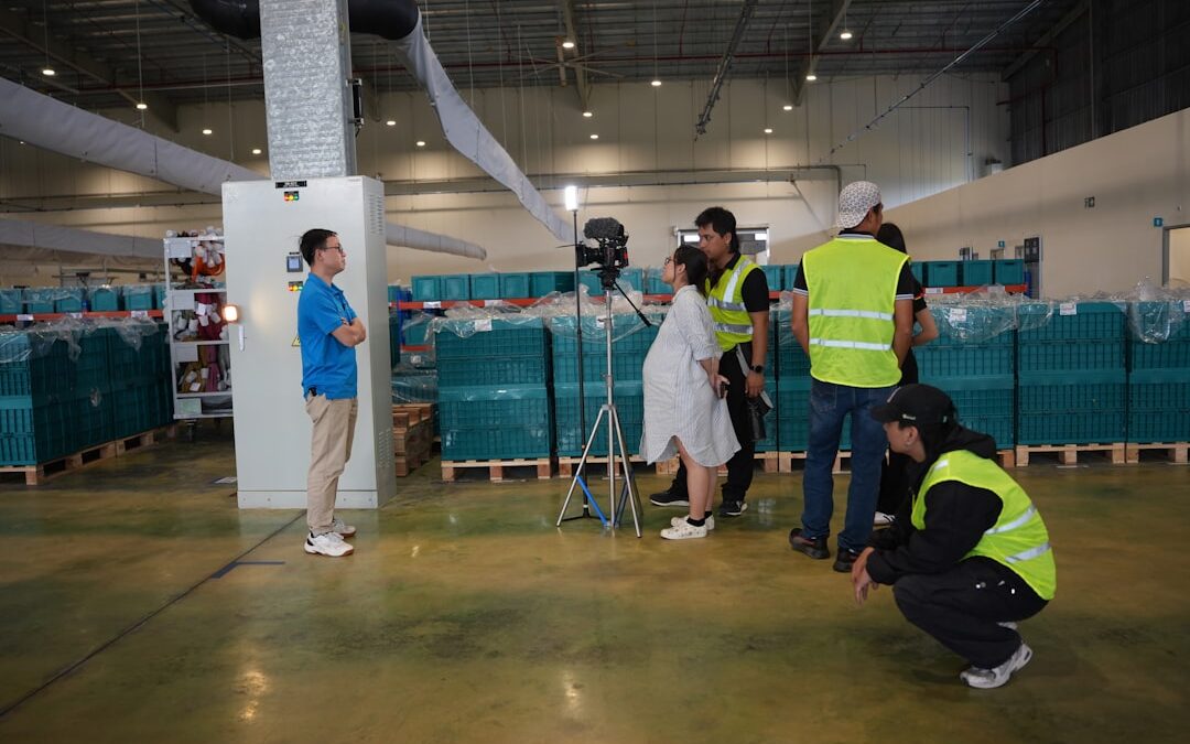 The 24-Hour Roster: Expert Commercial Cleaning for Laverton's Logistics Hubs - Unsplash